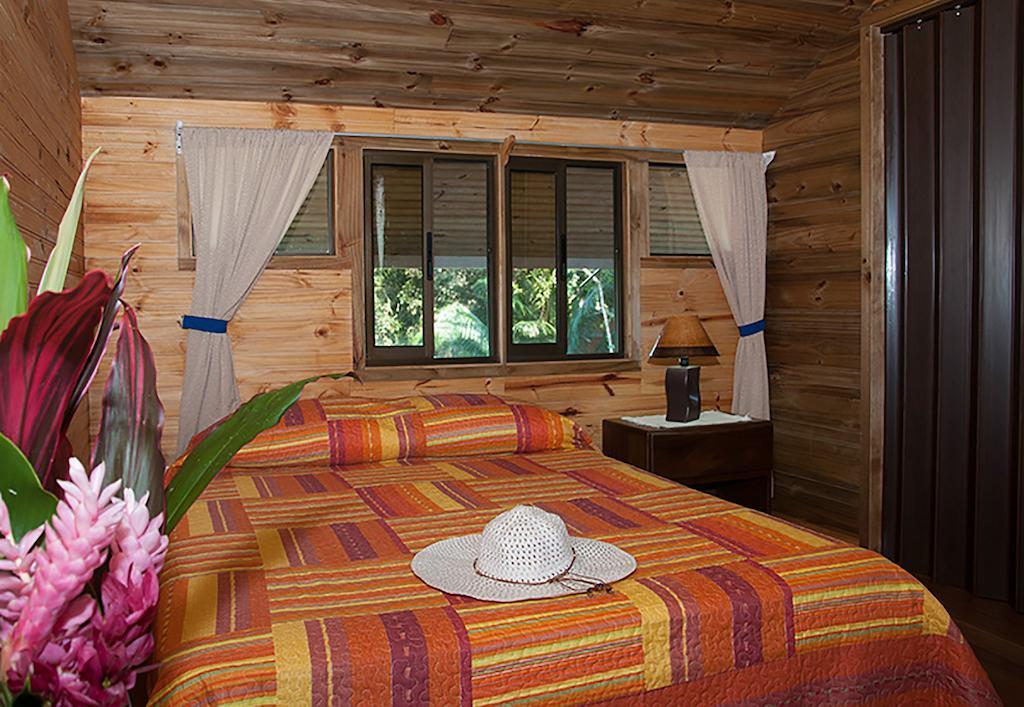 Pirate Cove Hotel Drakes Bay Quarto foto